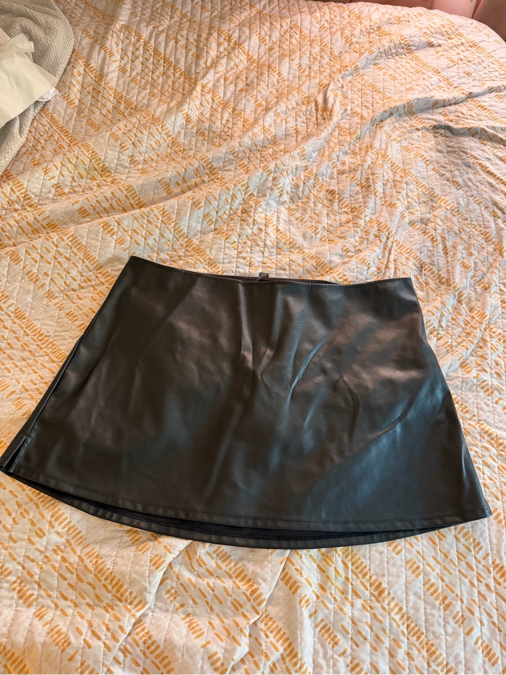Wild Fable Black Faux Leather Mini Skirt XXL Y2K A-Line Vegan Leather NWT - Picture 2 of 7